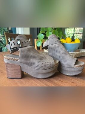 Pierre Dumas Taupe Platform Wedges